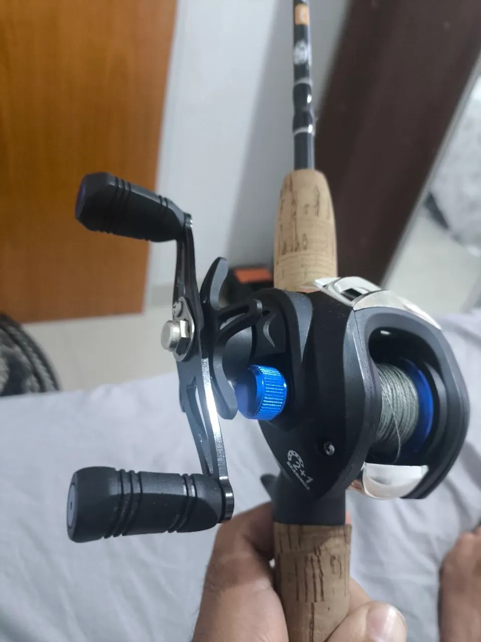 Conjunto Vara e Carretilha de Pesca Esportiva