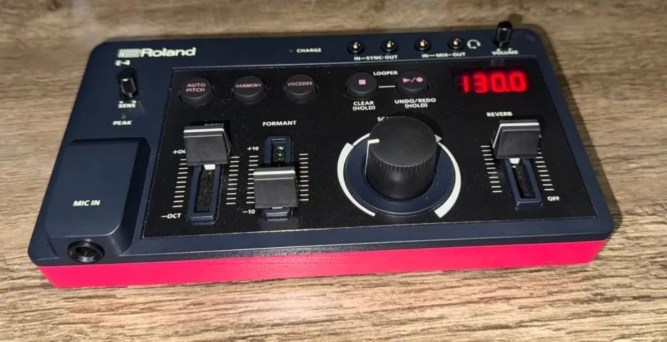 Roland E-4 - O Pedal de Voz mais insano que você vai ver aqui - Foto 2