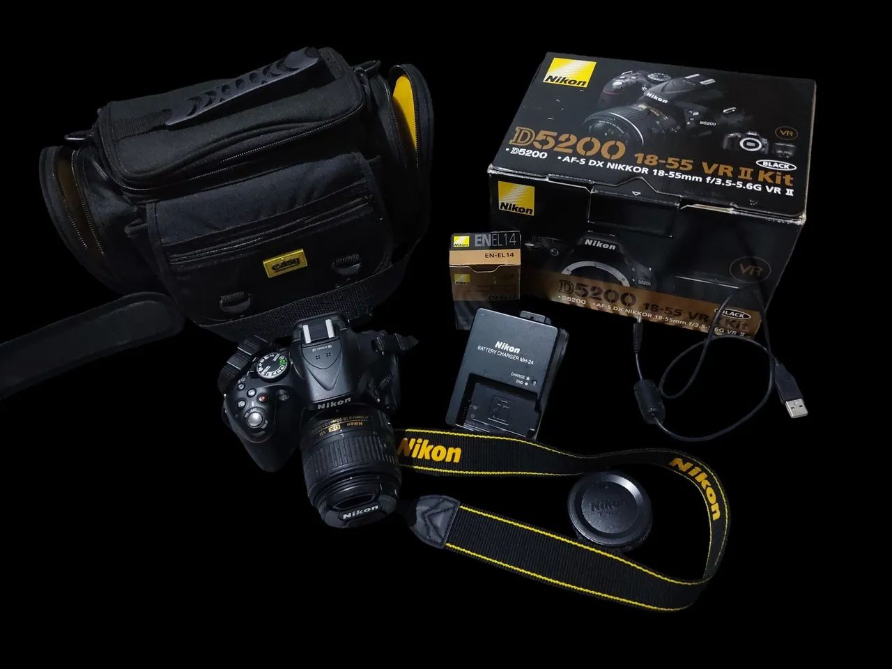 Câmera fotográfica Nikon D5200 com Lente 18-55mm VR II