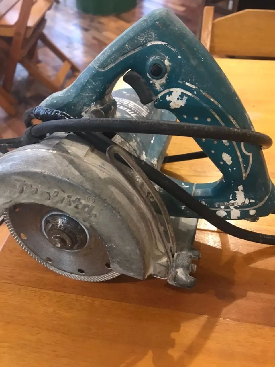Serra Makita 110v