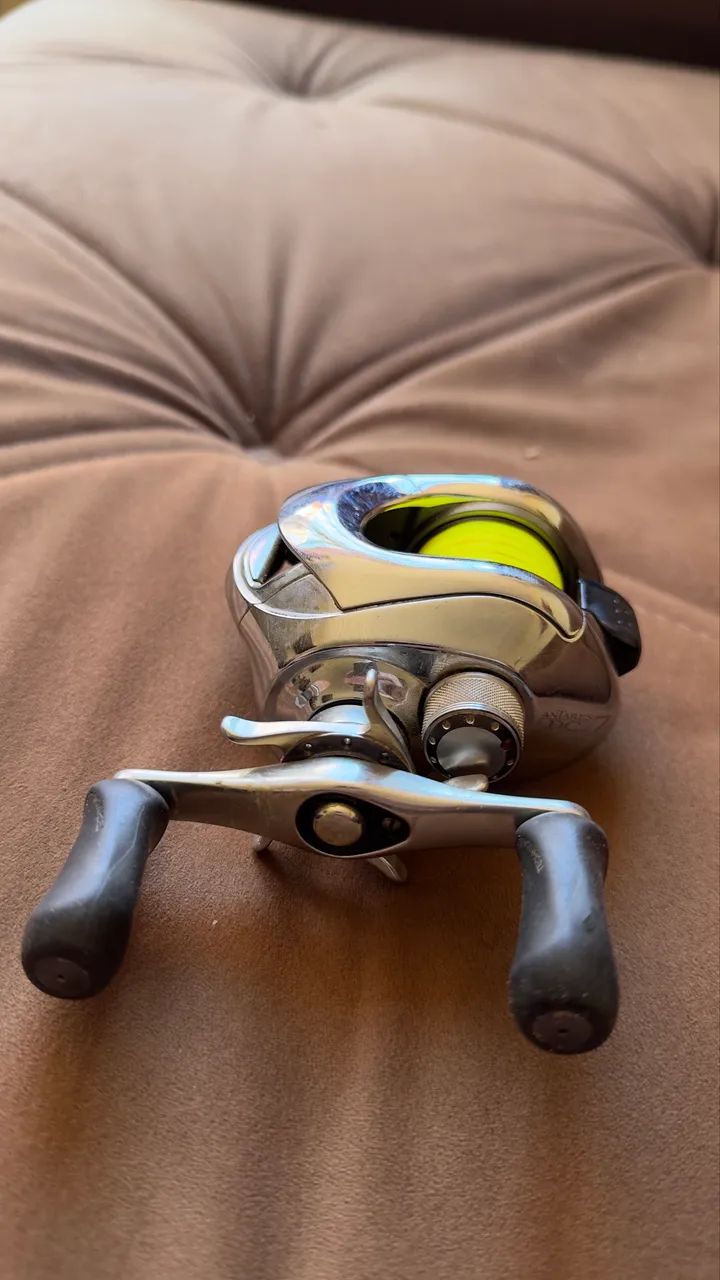 CARRETILHA SHIMANO ANTARES DC7 - Foto 3