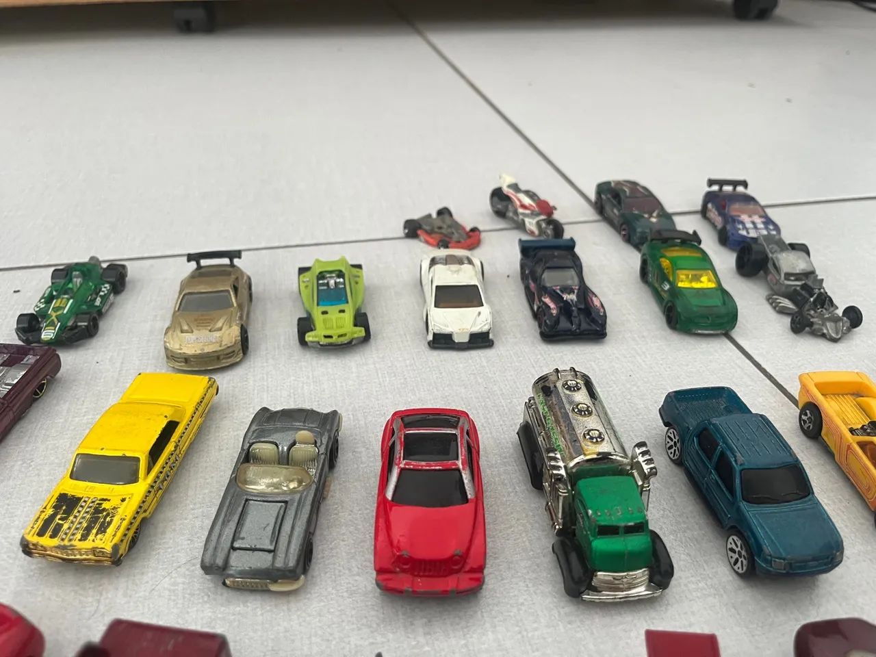 Coleção de Carrinhos Hot Wheels e mistos 2 - Foto 2