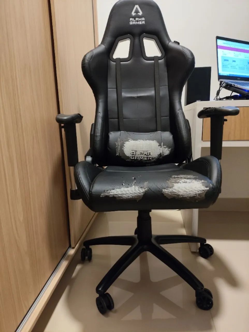 Vendo cadeira alpha gamer vega - Foto 2