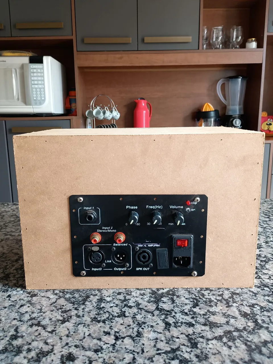 POTÊNCIA PROFISSIONAL PARA GRAVE 1500 WATTS RMS