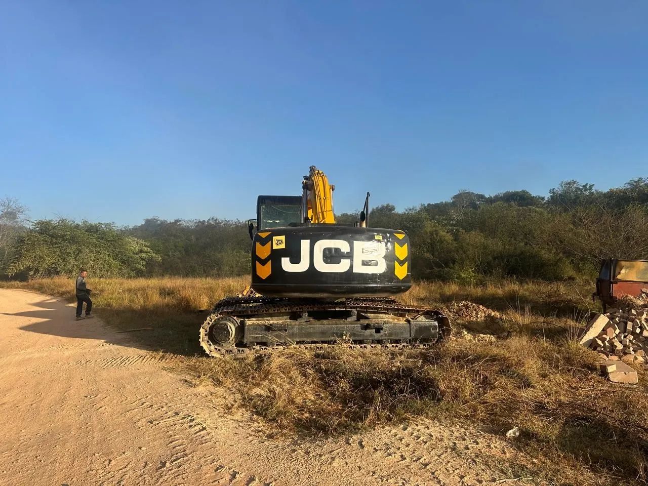 Escavadeira hidráulica JS 200 ano 2008 - Foto 2