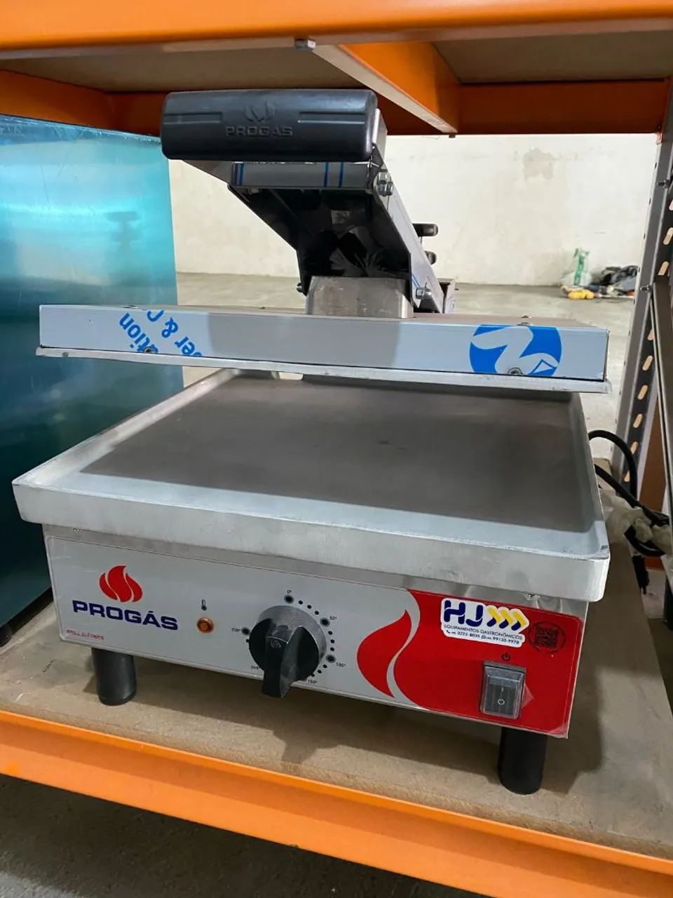 NZ. Grill elétrico com prensa elétrica PROGÁS 