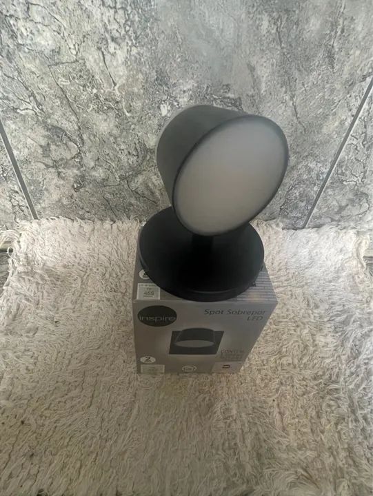 Arandela de sobrepor, Luz amarela. - Foto 5