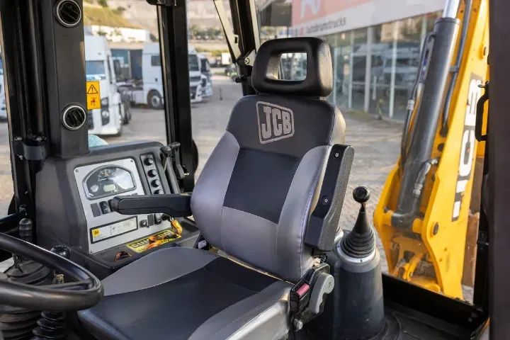 Retroescavadeira JCB 2017  - Foto 5