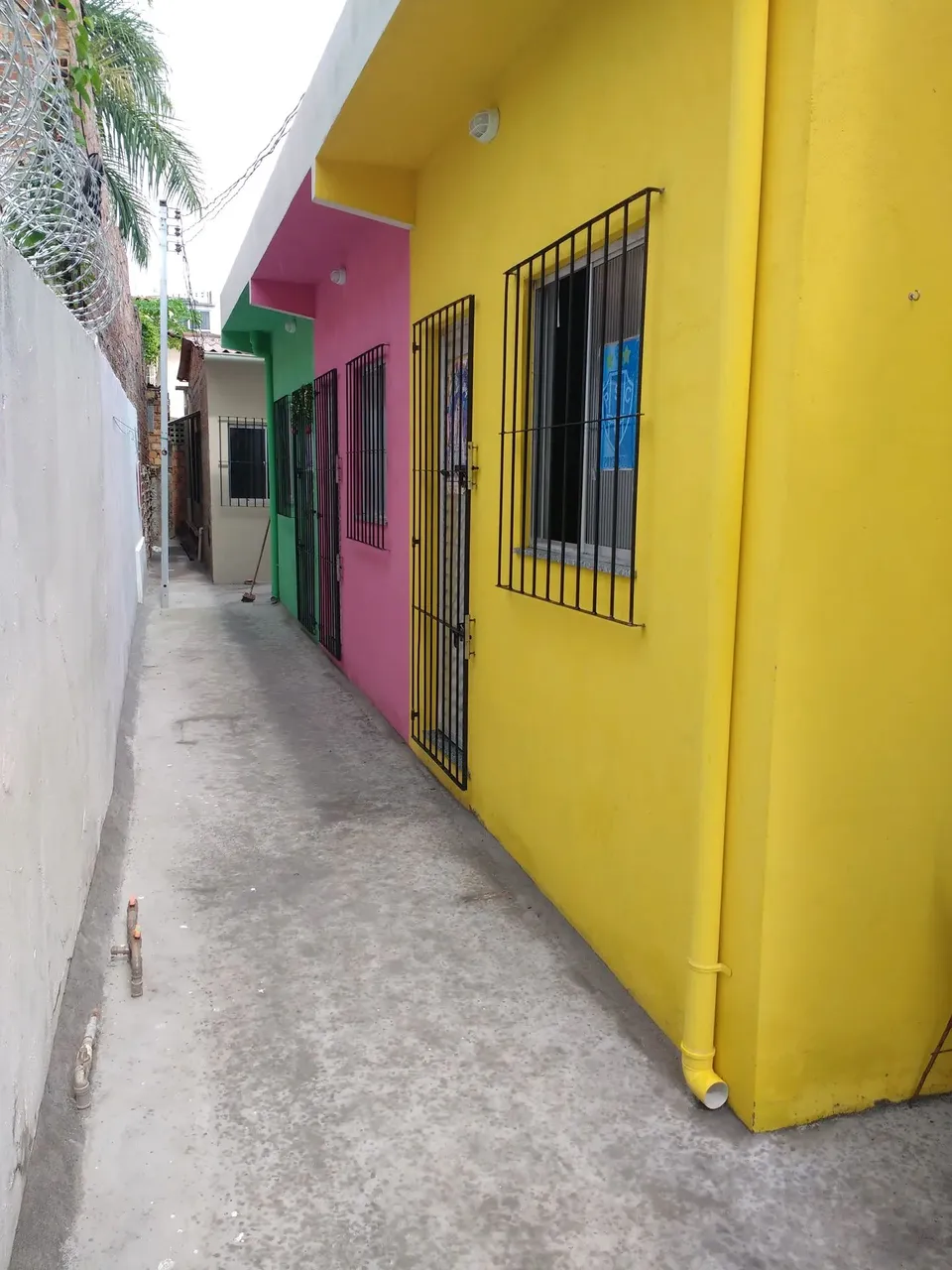 Casa em Vila na Tv. Carlos de Carvalho próx. a Tamandaré.