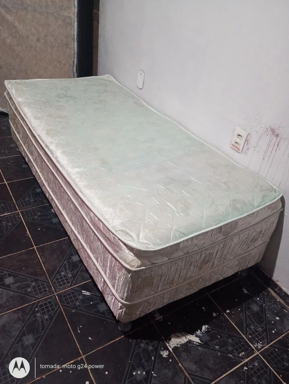 Cama Box Solteiro De Molas 64341864547713120