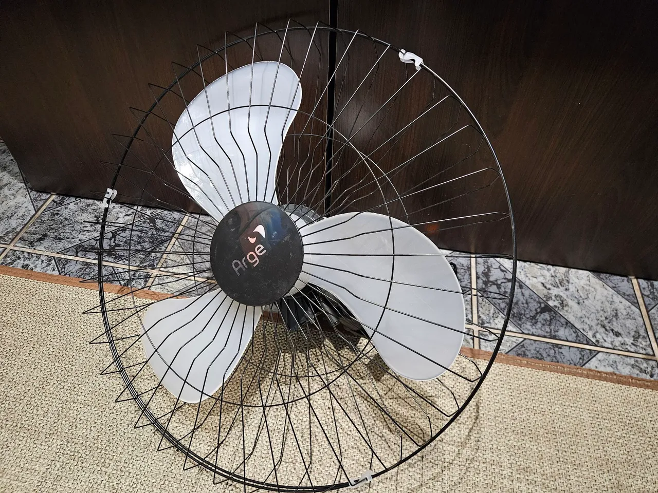 Ventilador de Parede Arge Max 200w 60cm Bivolt Preto