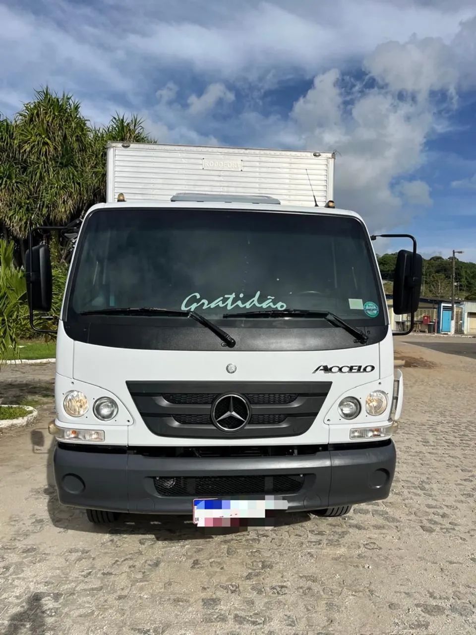 Accelo 815 ce 2021 com plataforma hidráulica Marksell MKS 1200.Único dono. - Foto 2