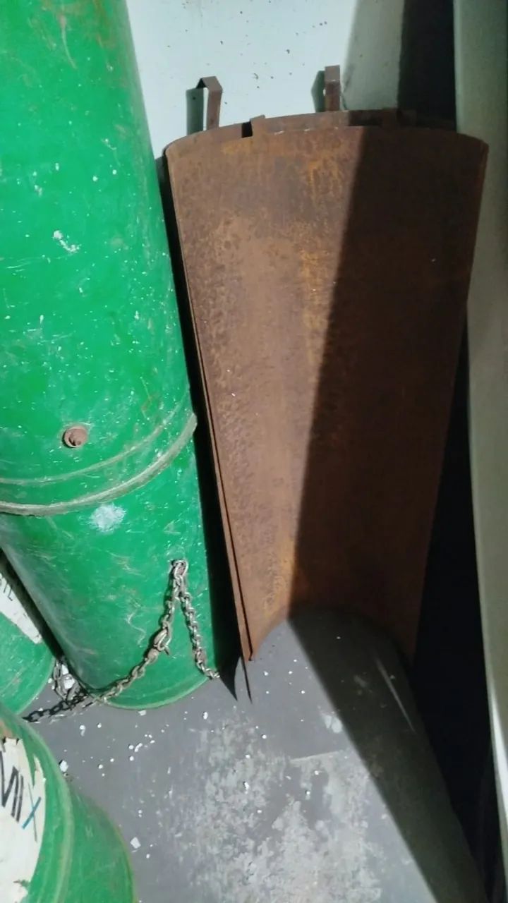 Duto de entulhos64166917240705121