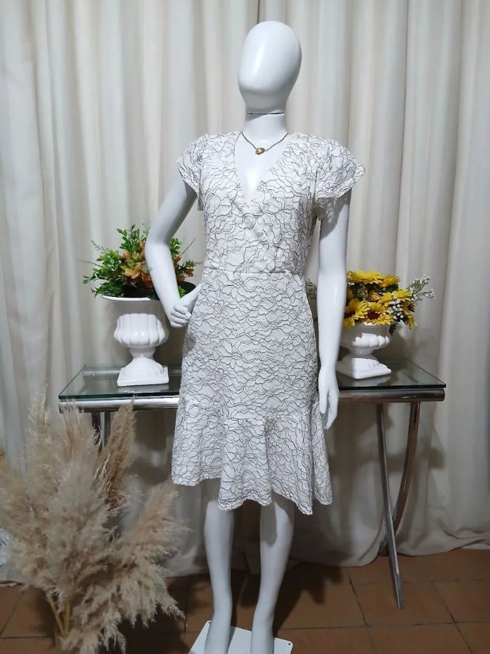 Vestido feminino rendado branco 