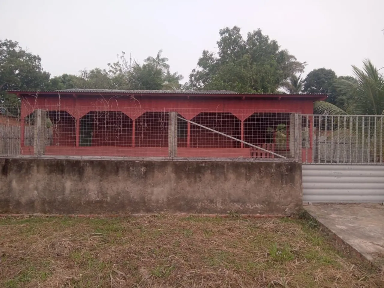 Vende se uma casa na vila do V ou troca por uma em Rio Branco