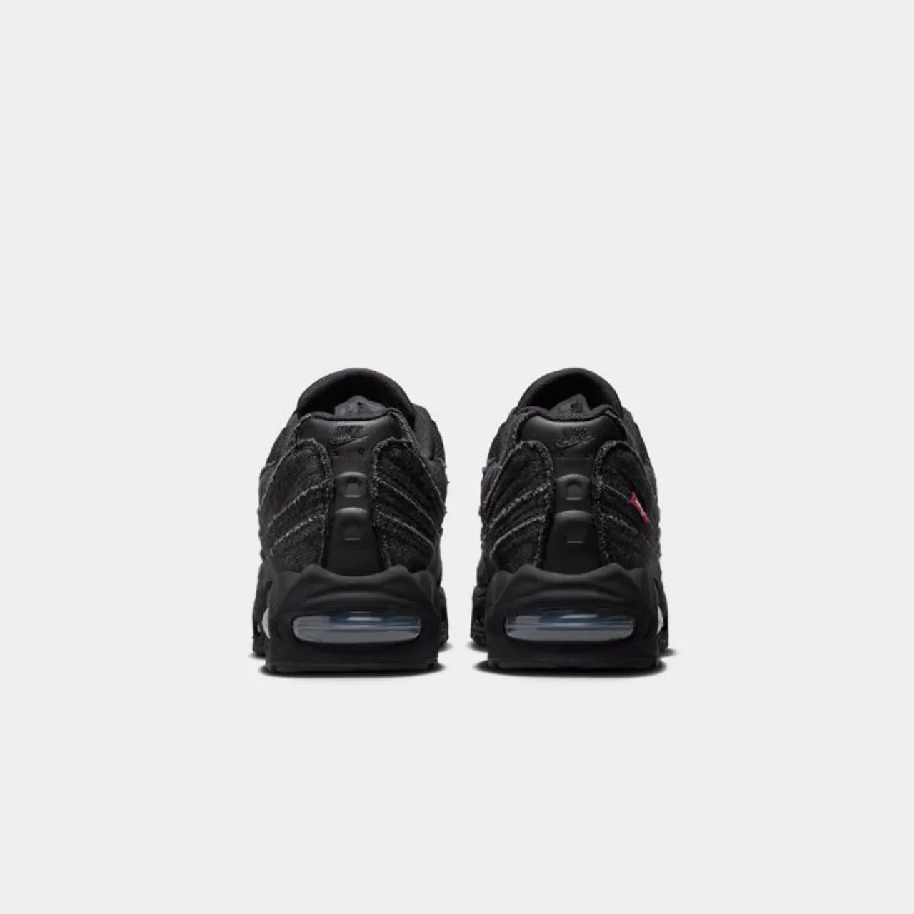 Levi's x Nike Air Max 95 OG Black - Calçados - Água Limpa, Volta