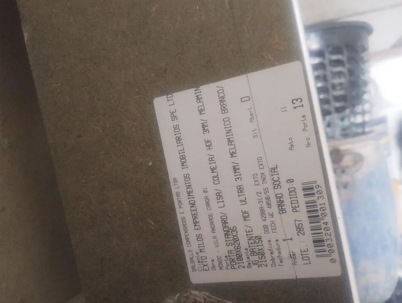 Porta branca de madeira, semi-nova - Foto 5