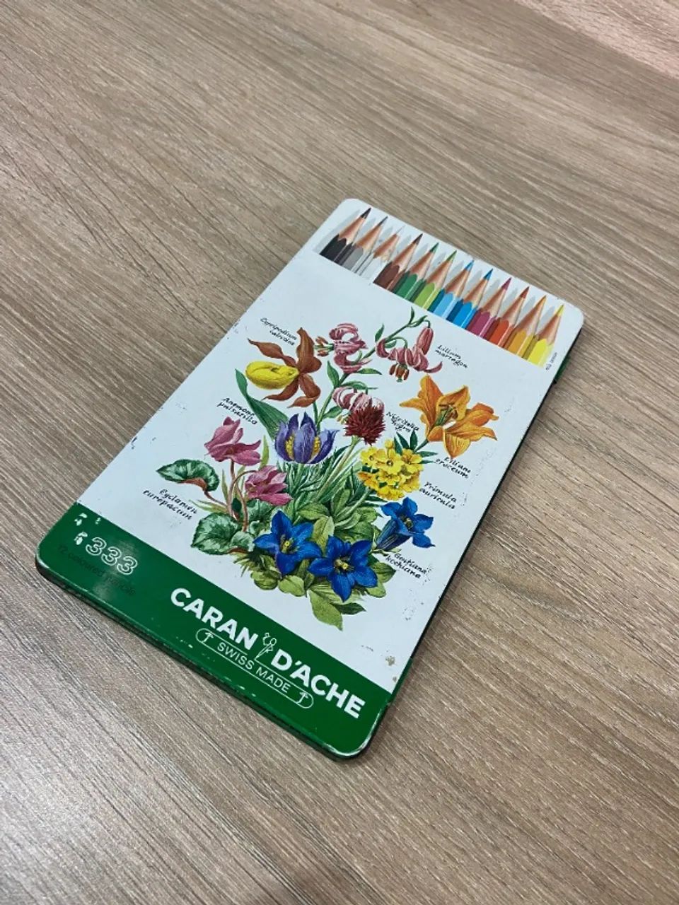  Estojo Suiço Vintage c/ Lápis de Cor Caran D'Ache 12 Cores - Usado