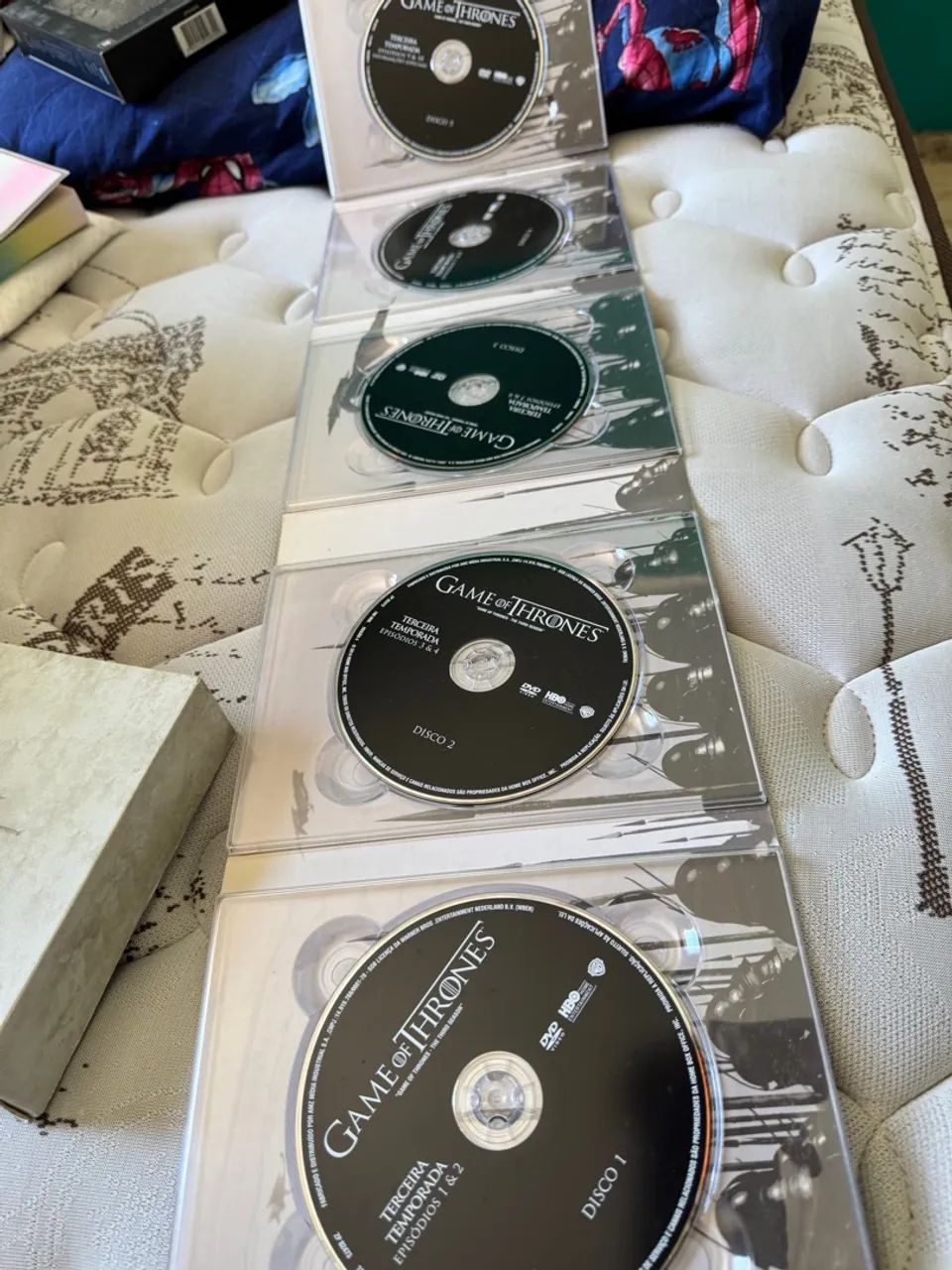 Game of Thrones - Coleção de DVDs e Blu-Ray - Foto 2