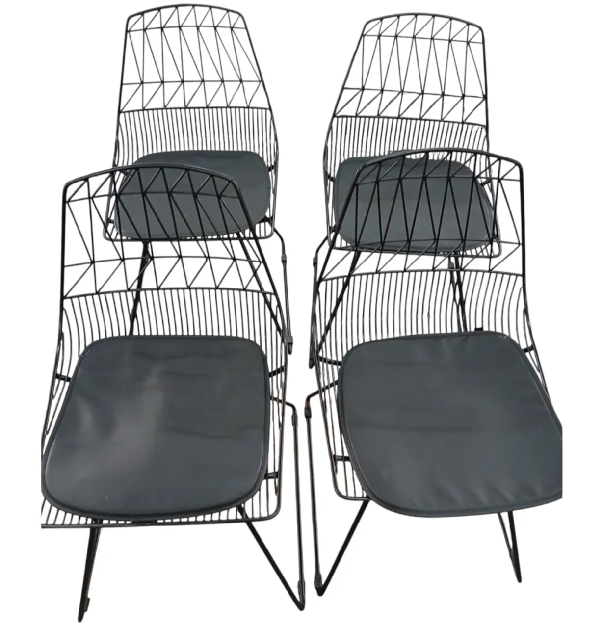 Conjunto de 4 Cadeiras Design Aramadas com Assento Estofado