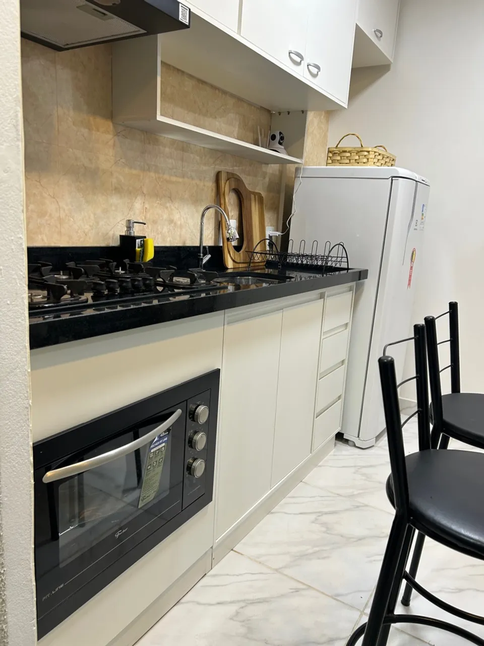 Alugo apartamento