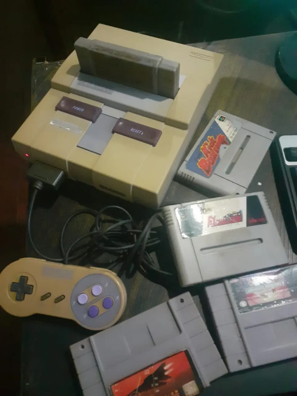 super nintendo com 5 jogos