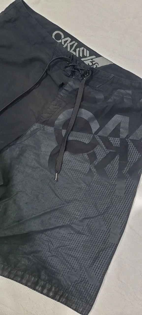 Bemuda oakley praia escrita 46
