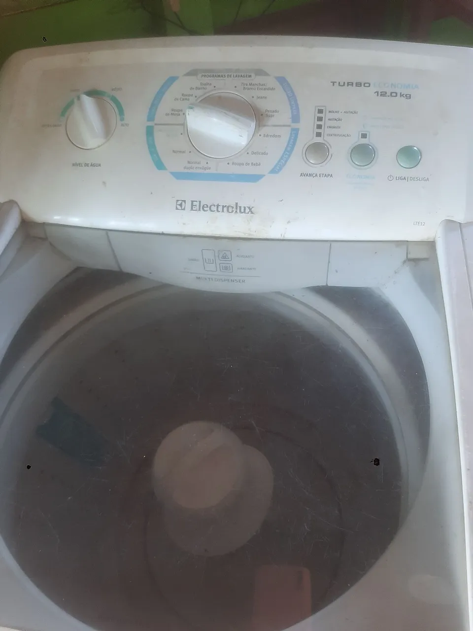 Máquina de Lavar Roupa Electrolux Turbo Economia 12kg