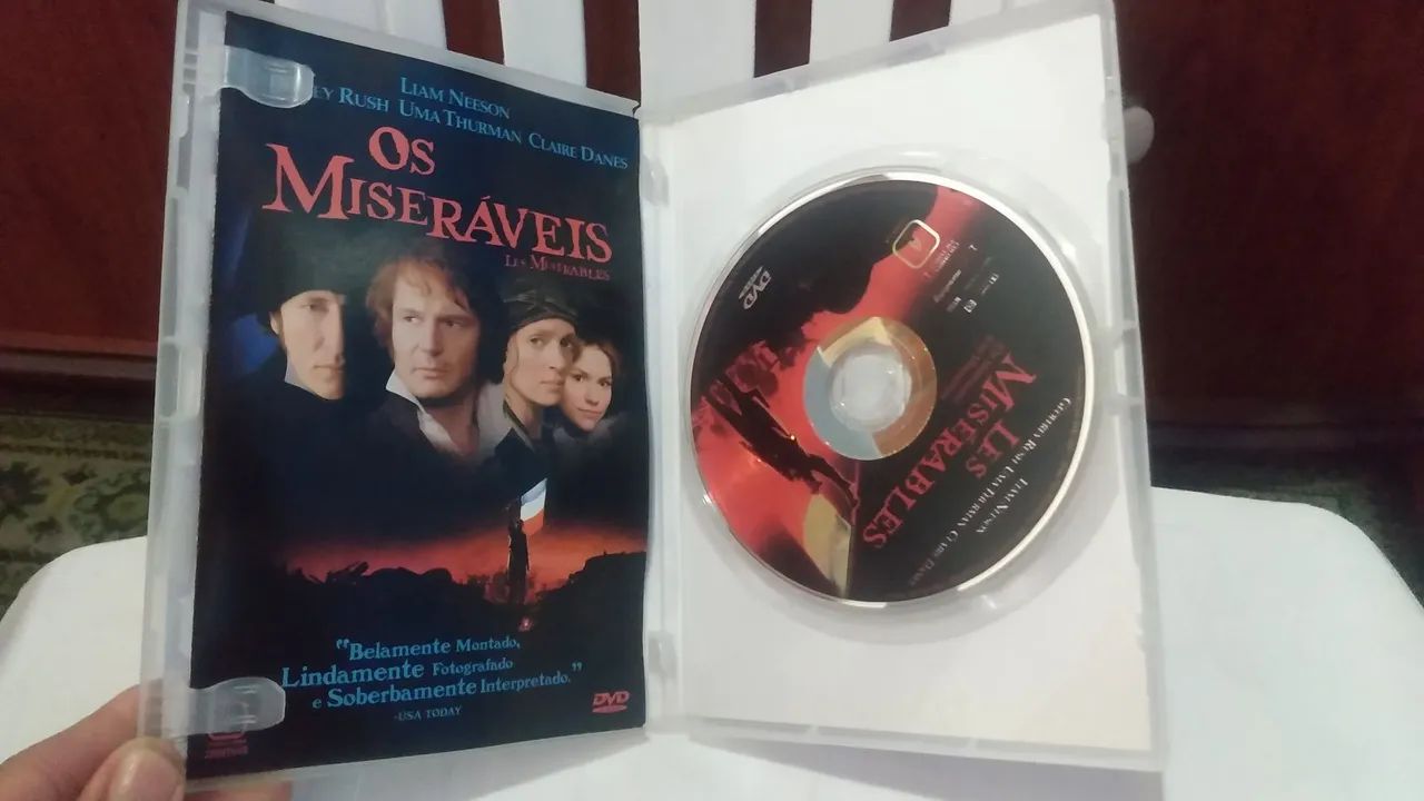 DVD original  os miseráveis em ótimo estado.  - Foto 5