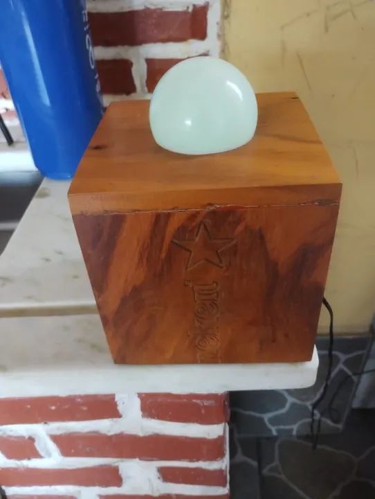 reynekem luminoso de madeira com lampada acompanha a fonte decoraçaõ raro - Foto 3