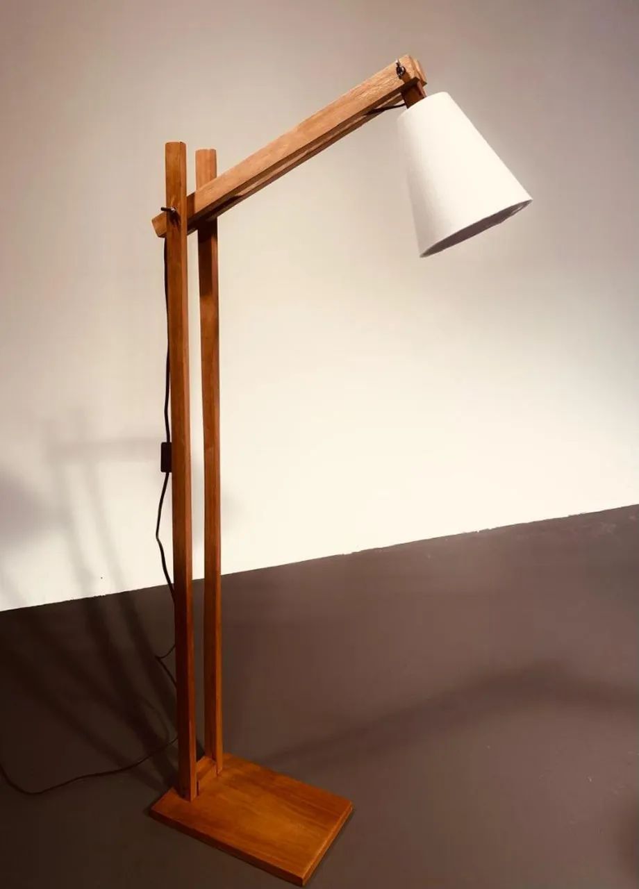 Luminária de Piso 