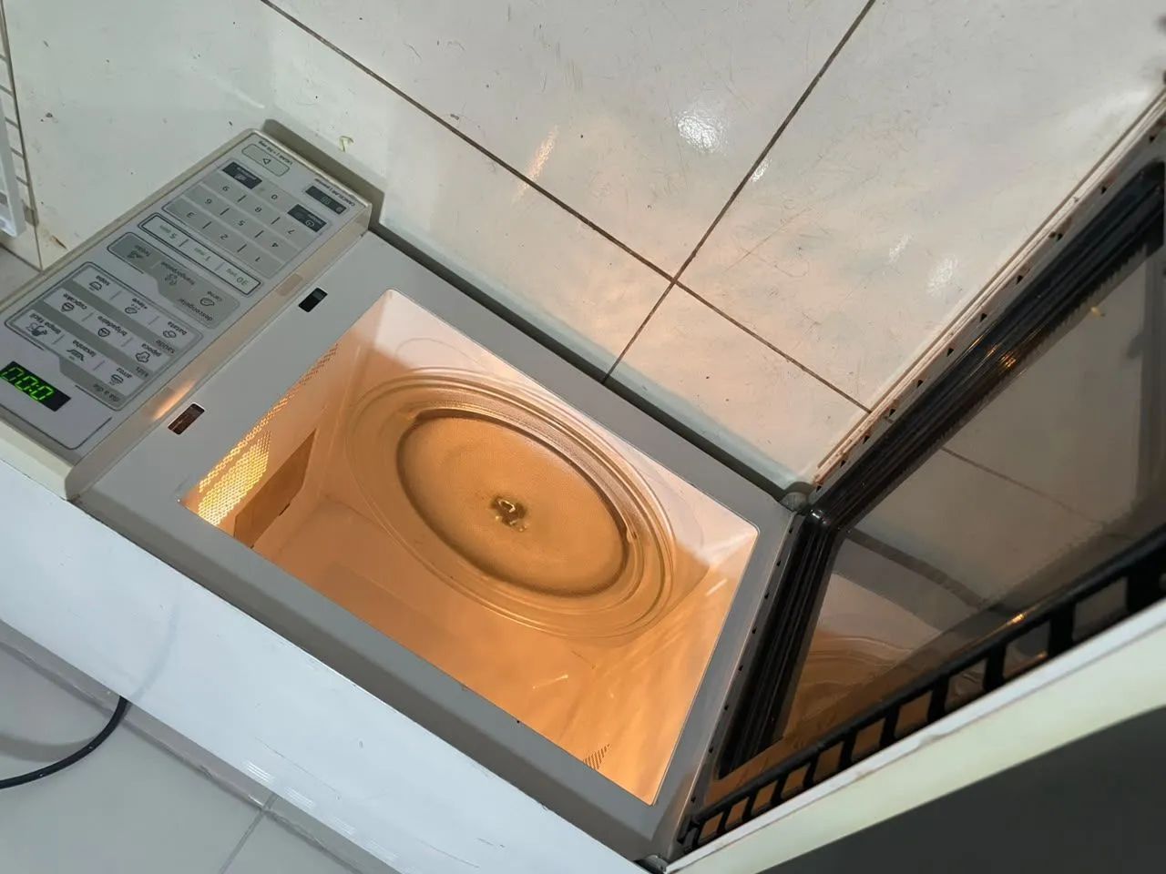 Microondas Midea Live 30L 220v - Foto 3