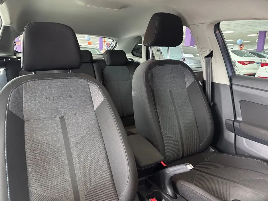Volkswagen Nivus Comfortline 1.0 200 TSI Flex Aut., foto 8 de 8