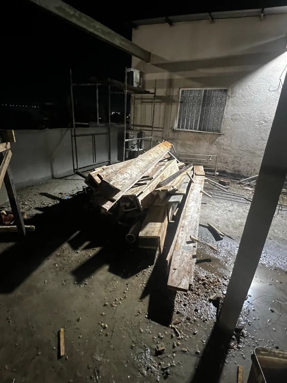 Madeiras de Obra - Tábuas de Azimbre e Pernamanca (Caixaria Pronta) - Foto 2