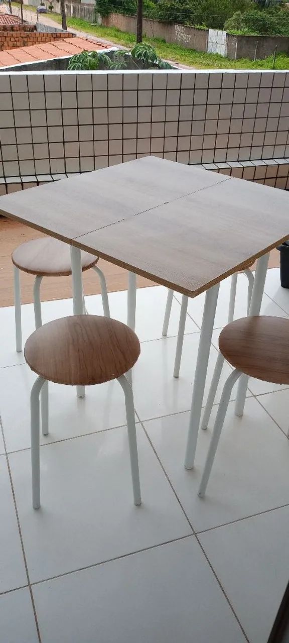 Mesa  4 bancos
