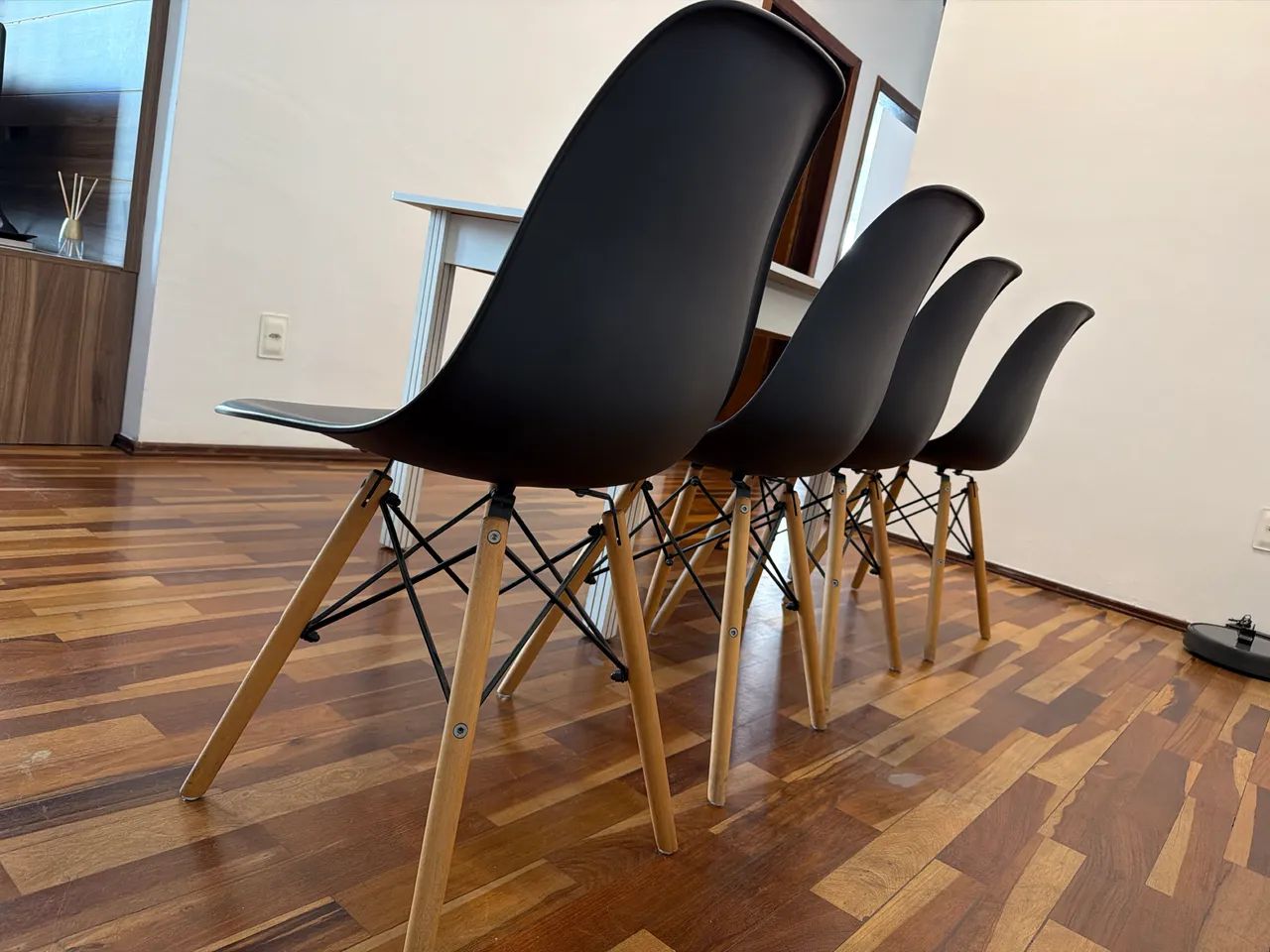 Cadeira Eames Preta (conjunto com 4) - Foto 2