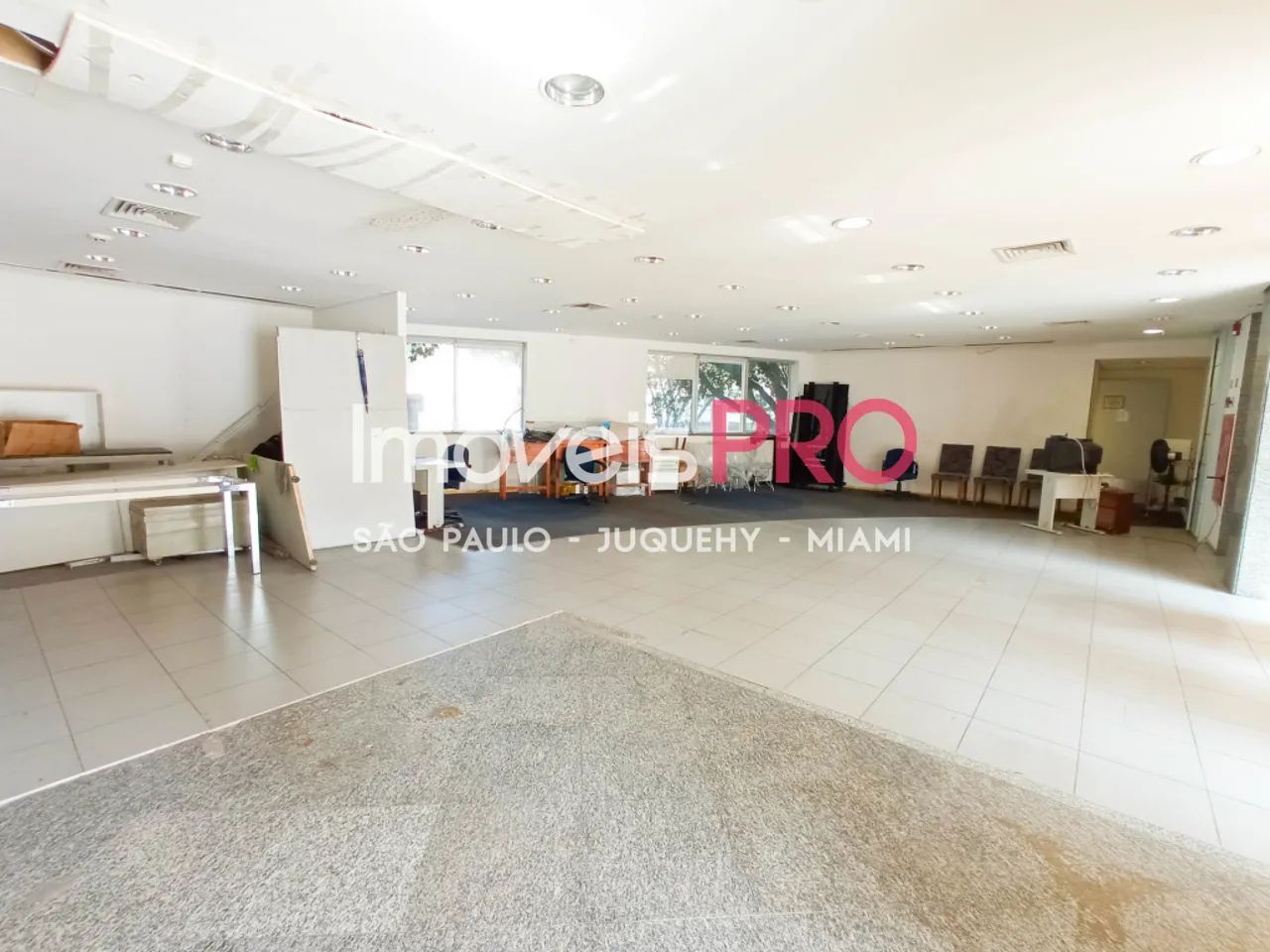 Comercial com entrada ara duas avenidas - Foto 2