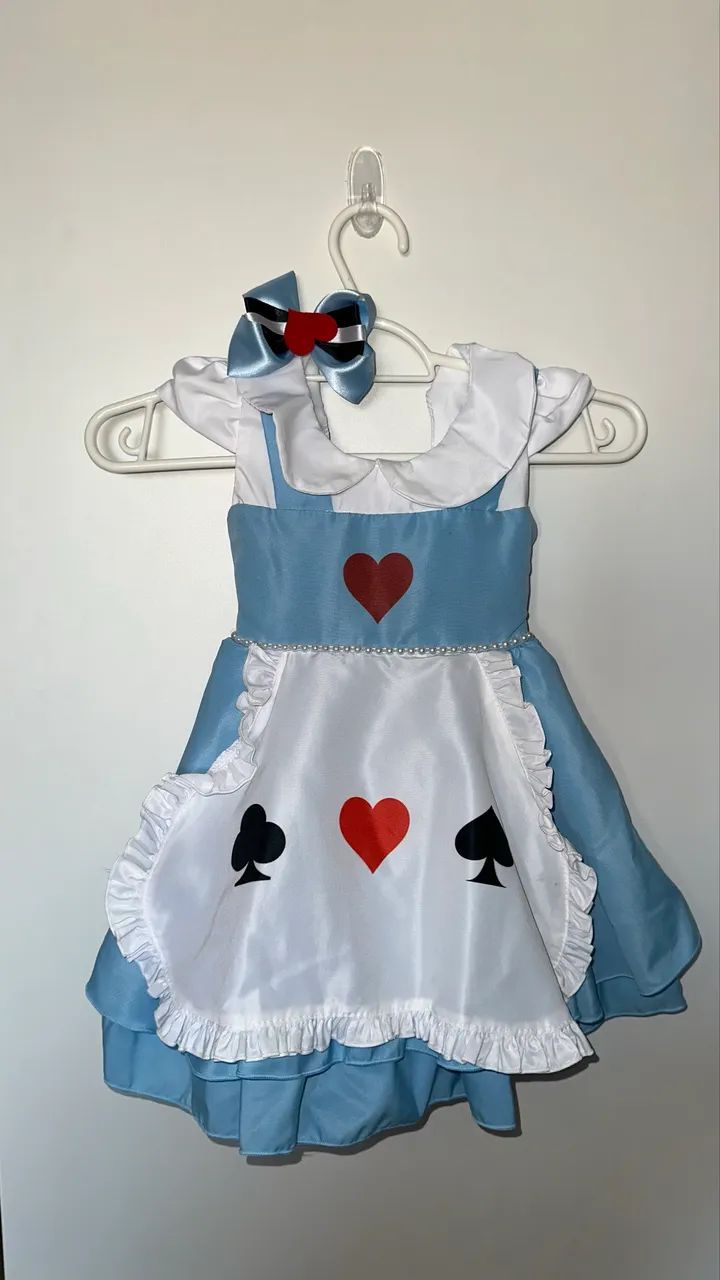 Vestido Alice no País das Maravilhas (inclui laço) - Foto 2