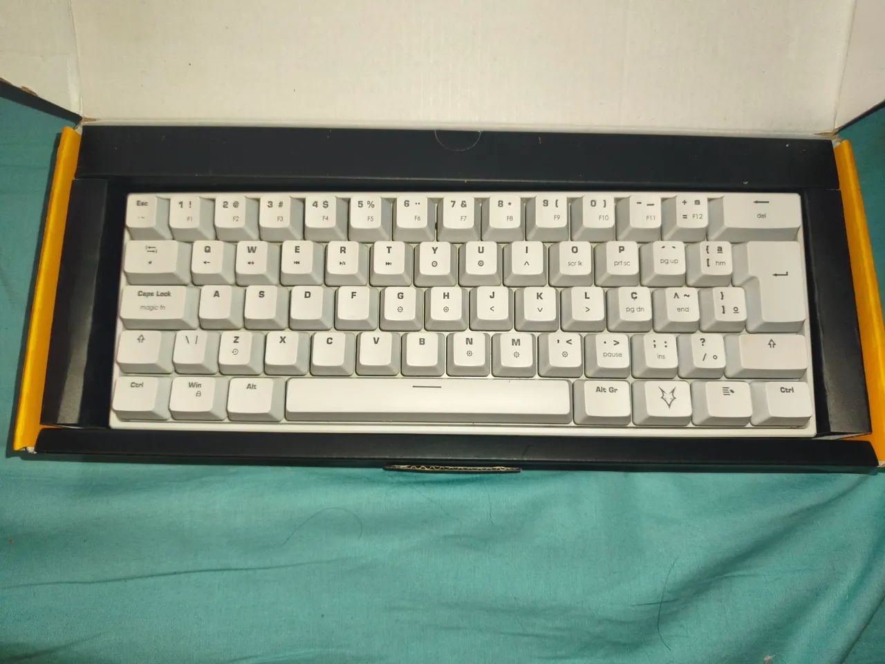 TECLADO HUSKY BLIZZARD 60% BRANCO