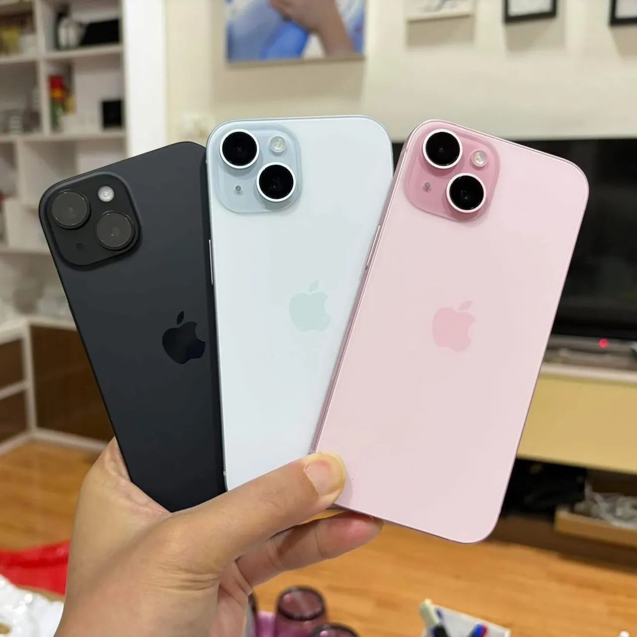iPhone 15 128GB 