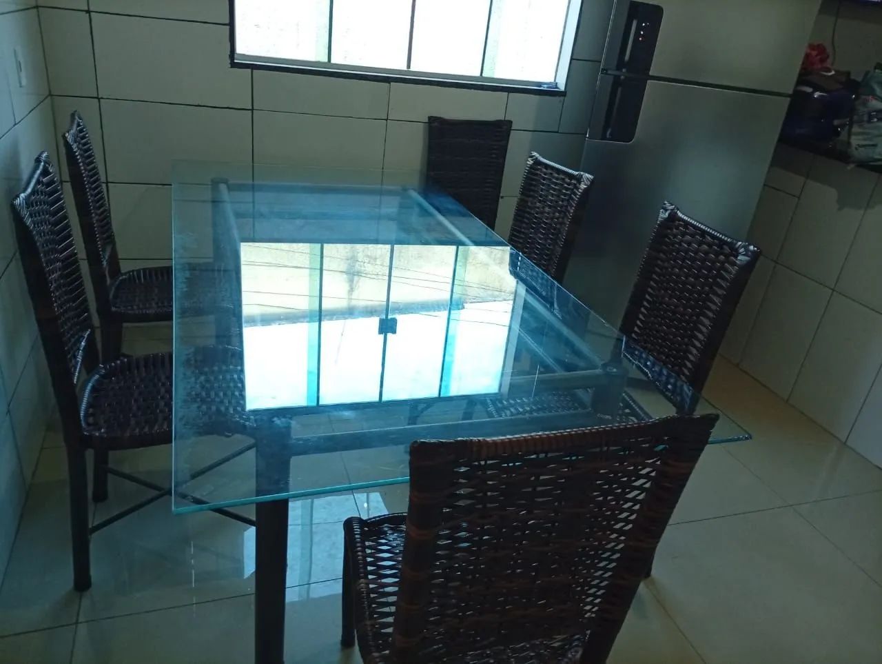 Mesa tampo de vidro com cadeiras  - Foto 3