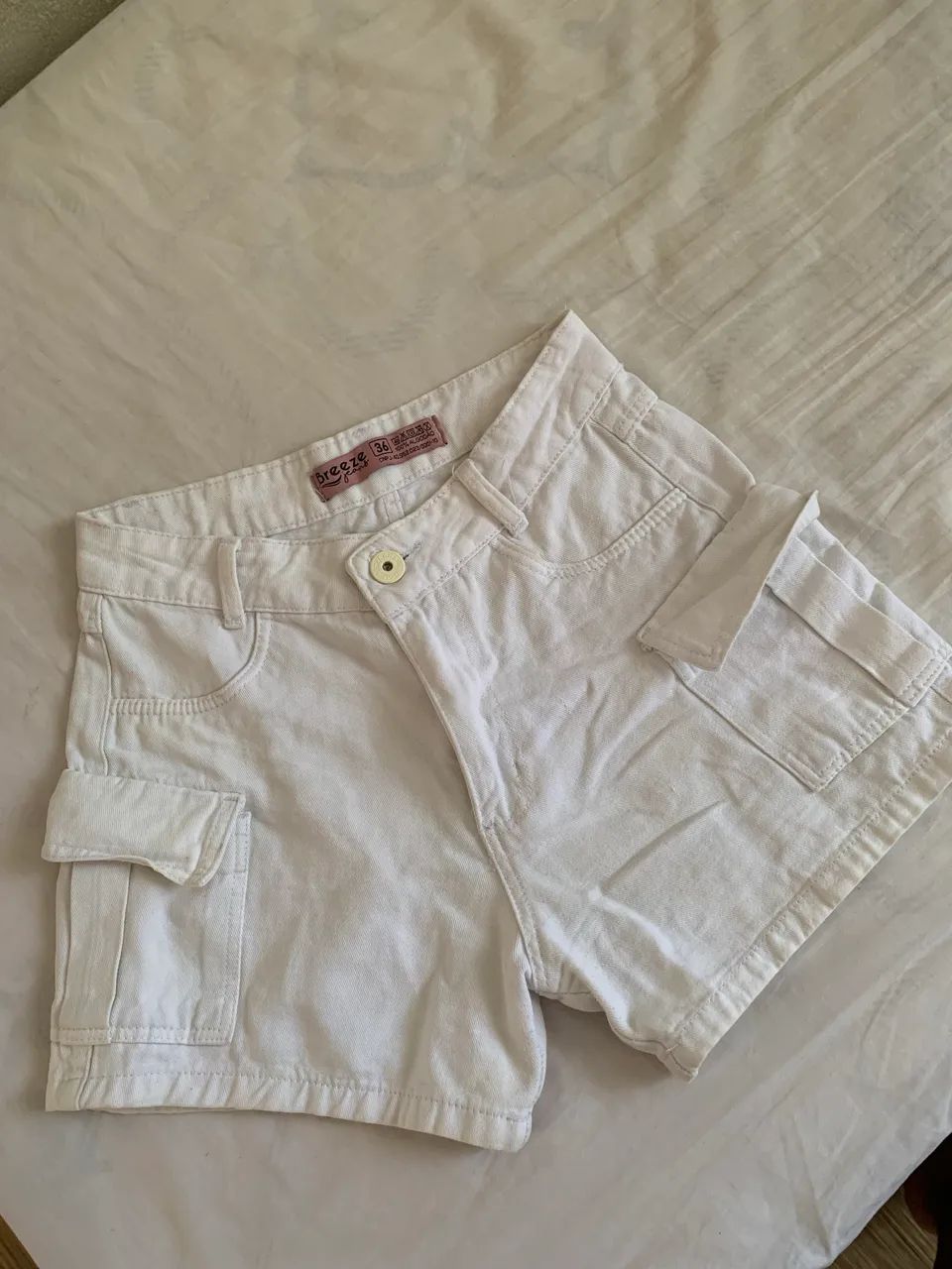 short cargo branco 