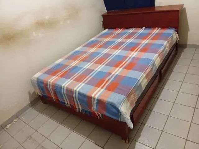 Vendo Cama Casal com Baú e Gaveteiros Laterais