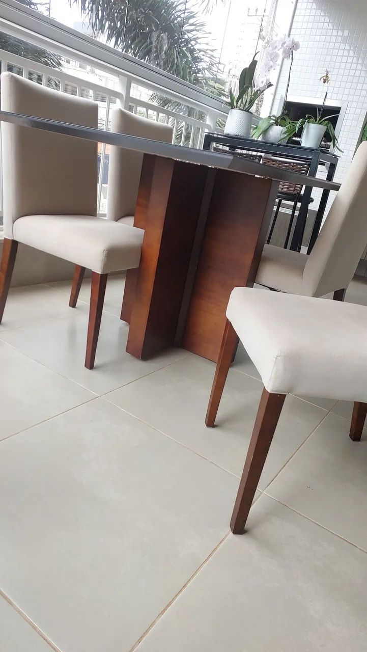Jogo de Mesa com 4 cadeiras - Foto 2