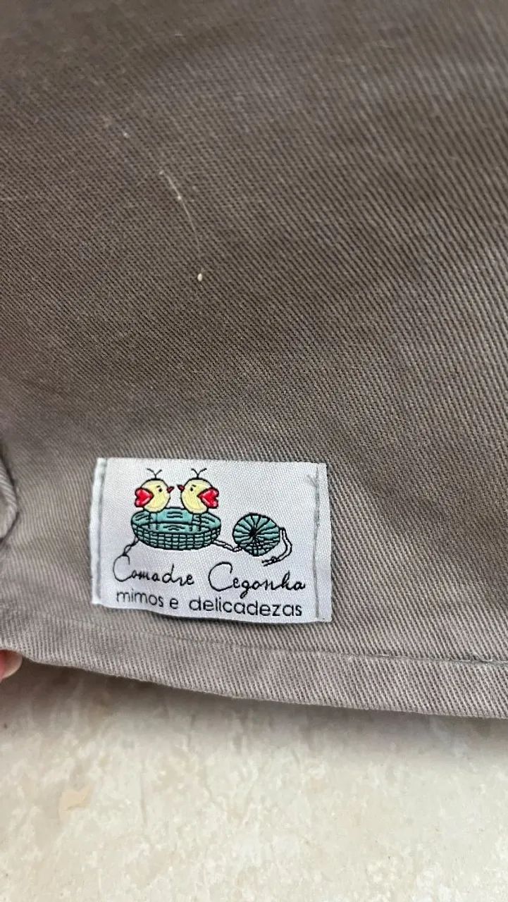 Sofá de 2 lugares Herval já com capa protetora - Foto 2