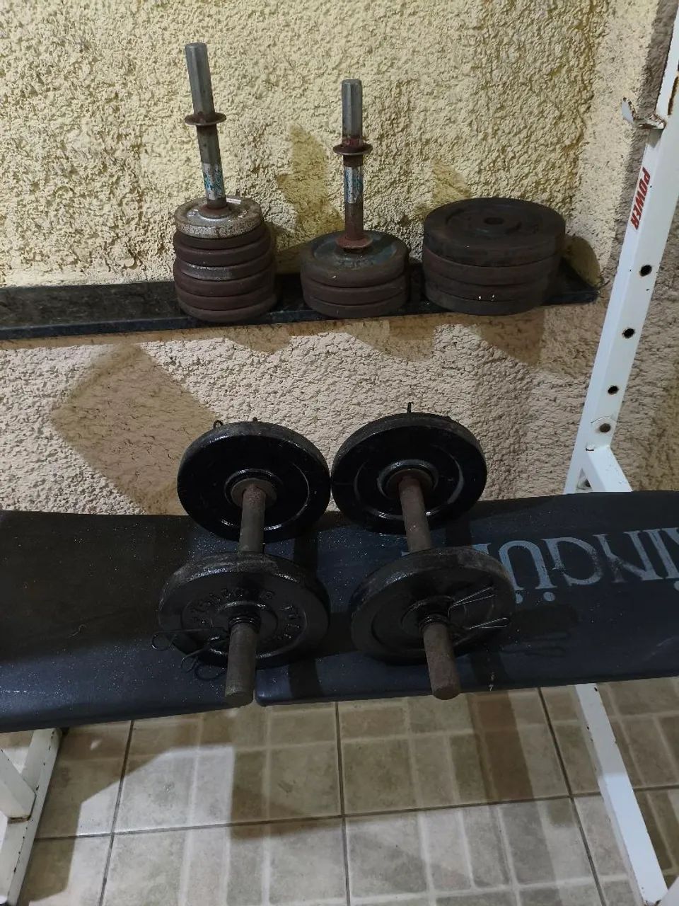 Aparelho de Musculação e Anilhas  - Foto 2