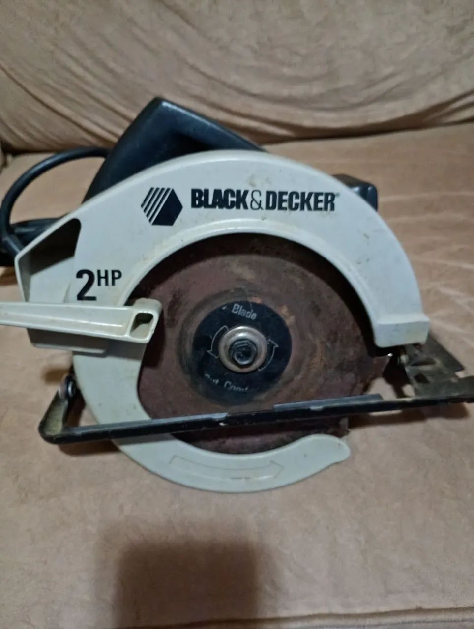 Serra elétrica Black e decker 