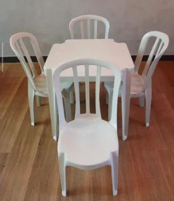 Jogo de Mesa Com Cadeira de Plástico  - Foto 2
