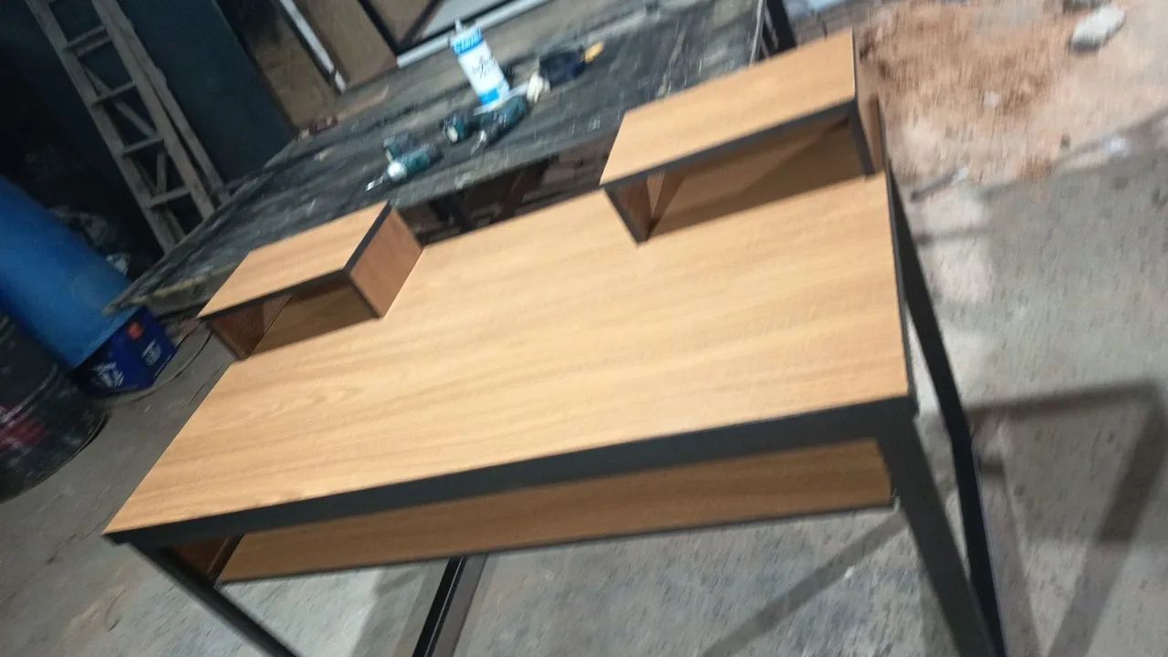 Mesa com desainer pra tecladista  - Foto 2
