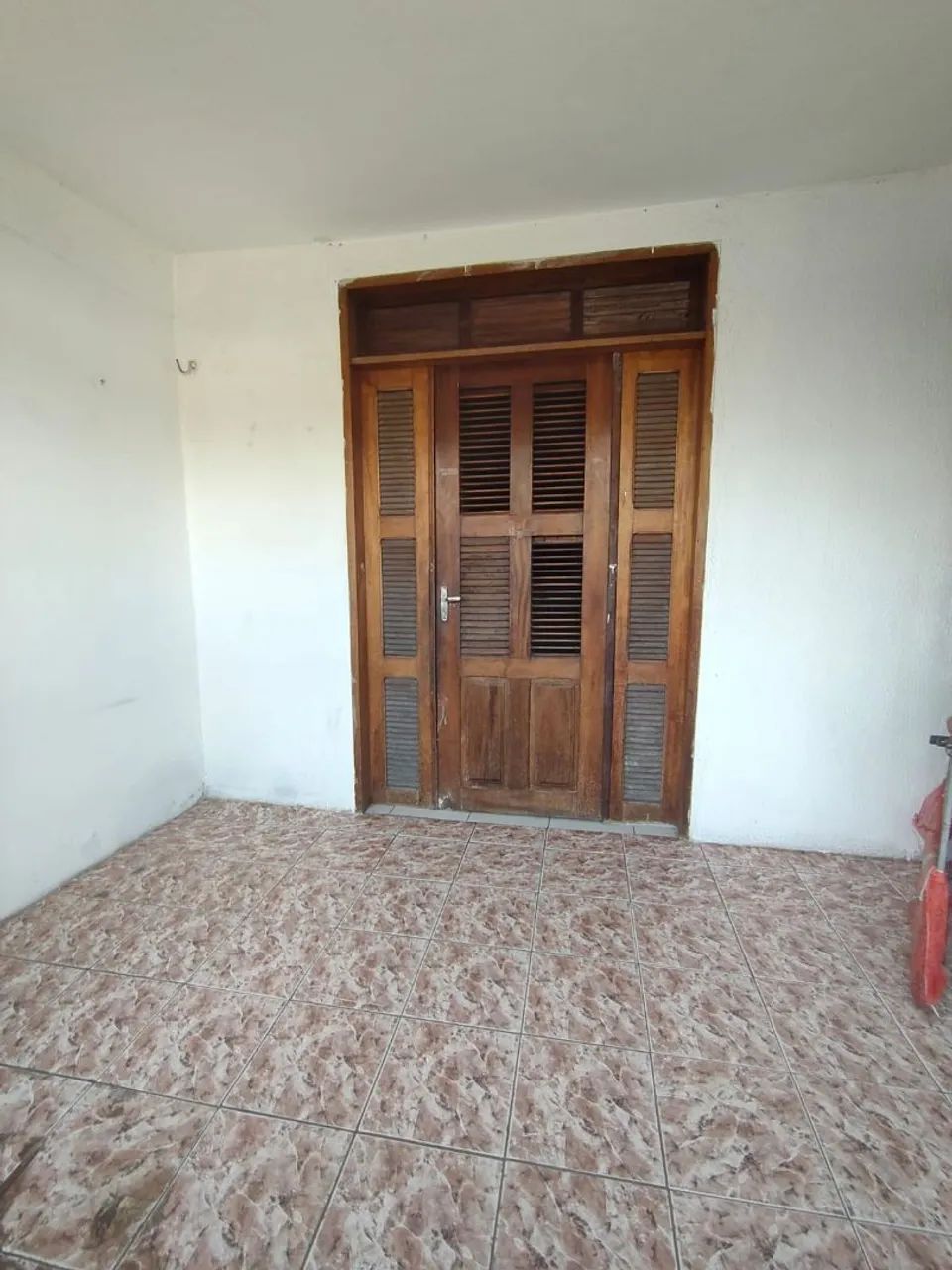 Alugo casa 